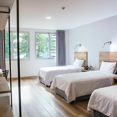 The Park Hotel Guayaquil Buitenkant foto