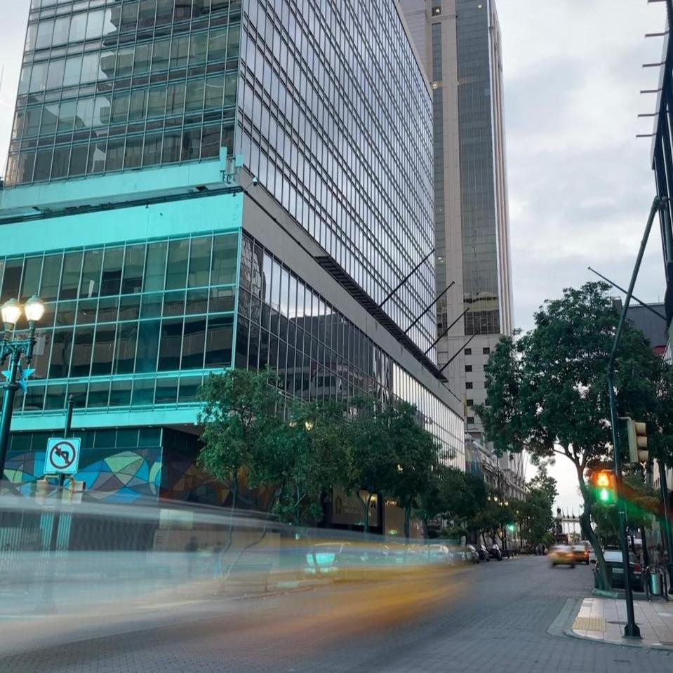 The Park Hotel Guayaquil Buitenkant foto